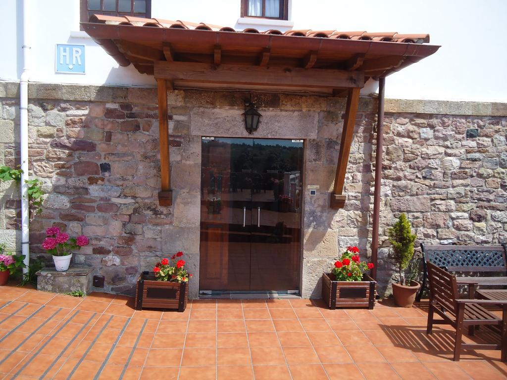 Montanes Hotel Santillana del Mar Exterior photo